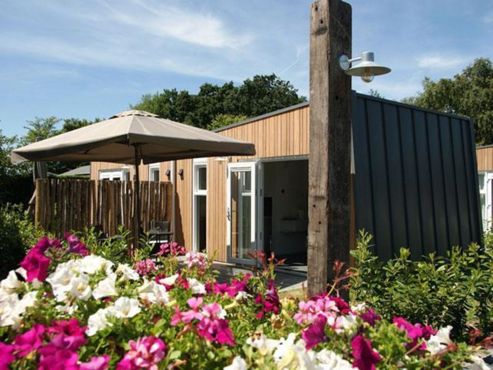 Hotel Lodge - luxe hotelkamer op Camping De Brem Renesse